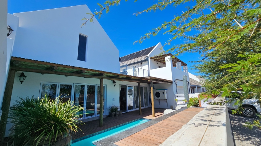 4 Bedroom Property for Sale in Britannia Bay Western Cape